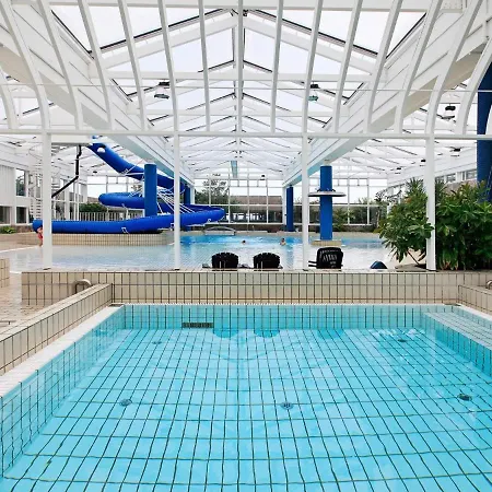 Ferienhaus Holiday Cxxviii *